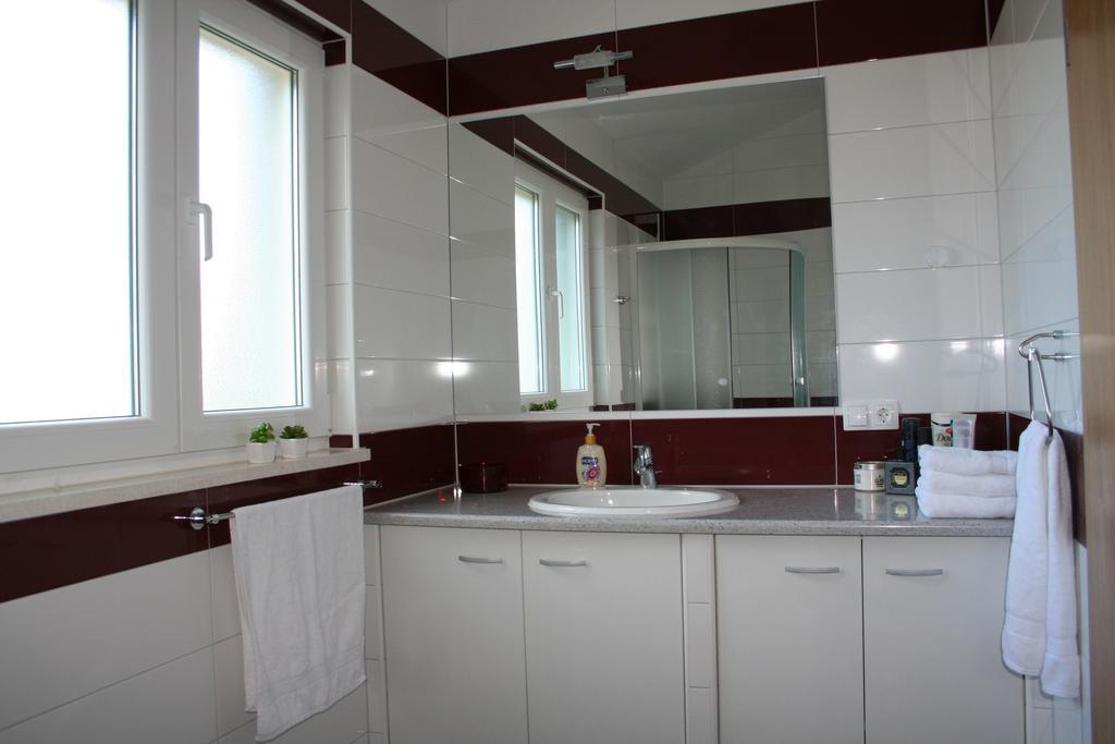 Tone & Marta Apartments 罗戈兹尼察 外观 照片