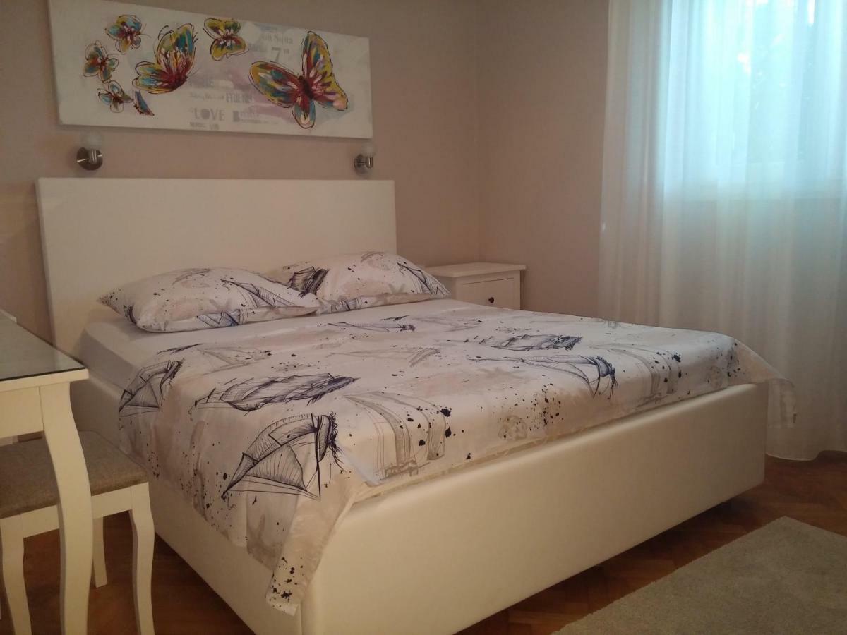 Tone & Marta Apartments 罗戈兹尼察 外观 照片